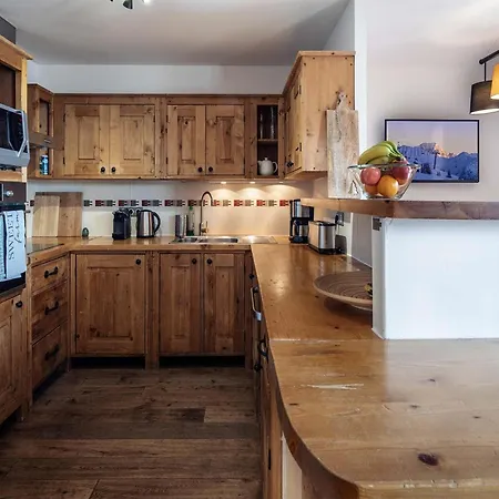 Cozy Chalet With Sauna Use Huez
